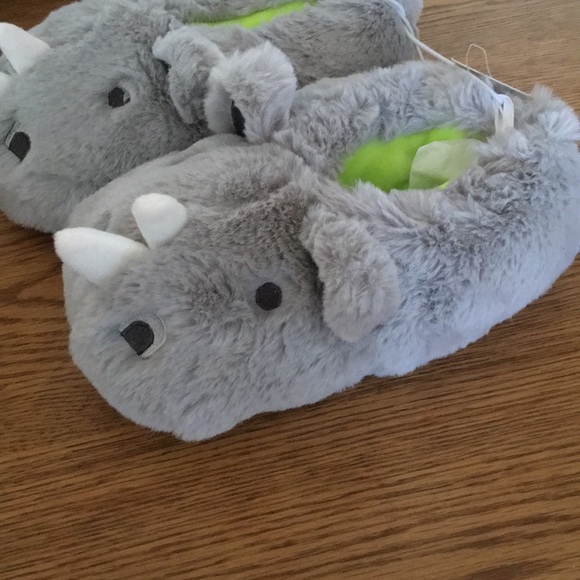 NWT Cat & Jack Grey/Hoppy moccasin slippers - Picture 2 of 4